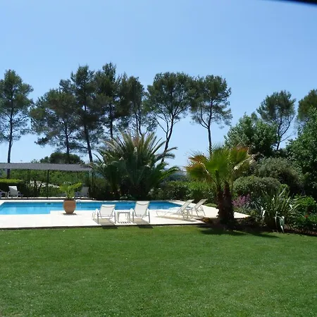 Du Pere Bed & Breakfast La Motte (Var)