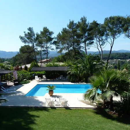 Du Pere Bed & Breakfast *