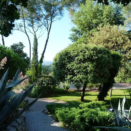 Du Pere Bed & Breakfast *